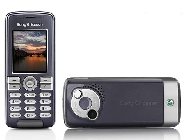 Sony Ericsson K750 - 15 most popular mobile phones of all time | Economic