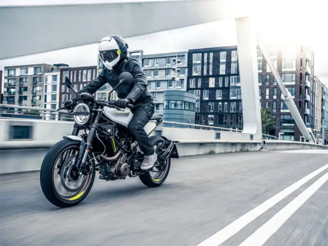 ktm bajaj husqvarna