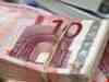 Euro hits four-year low after German short-selling ban