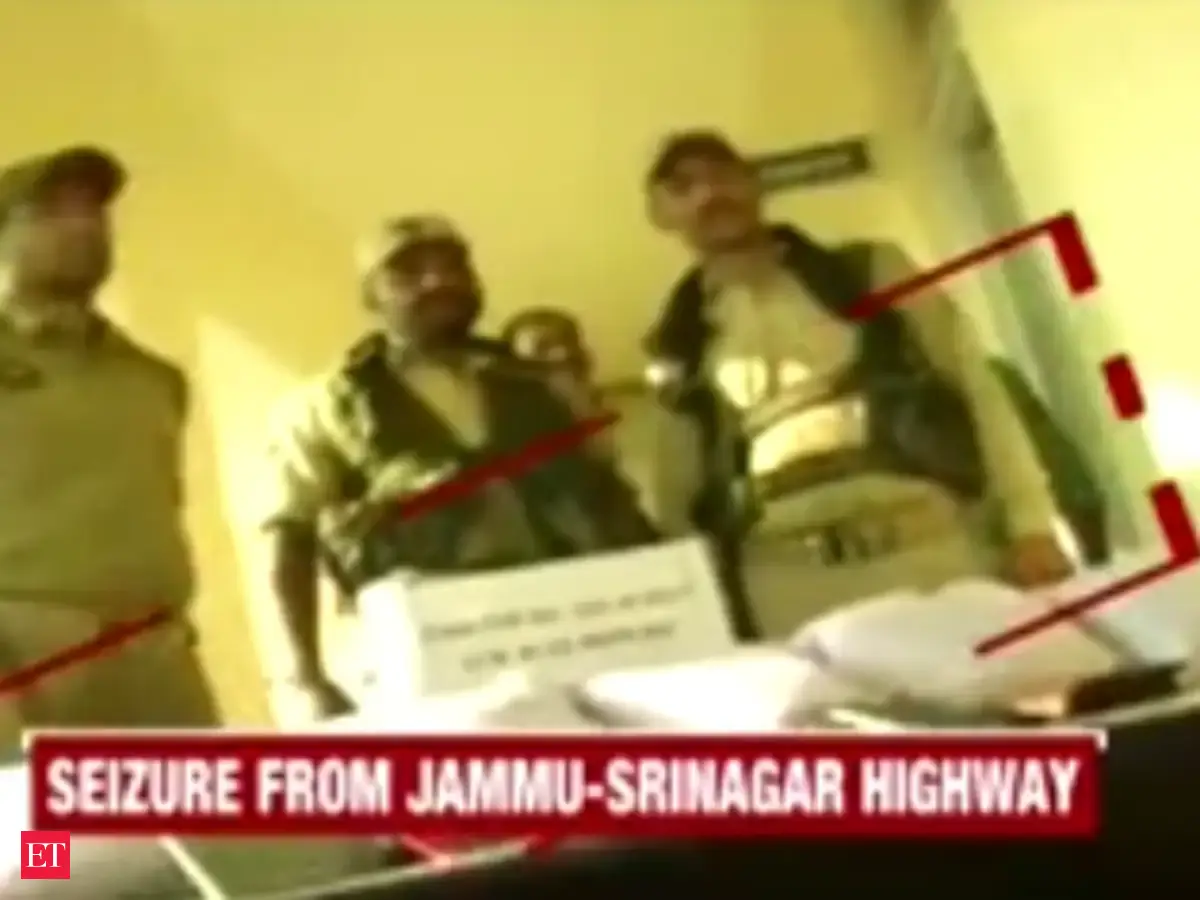 15 kg heroin with Pak markings seized in Jammu - The Economic Times ...