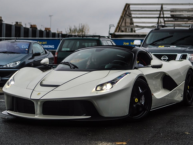 LaFerrari Aperta