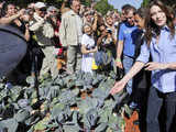 Sarkozy, Bruni visit exhibitions in Paris