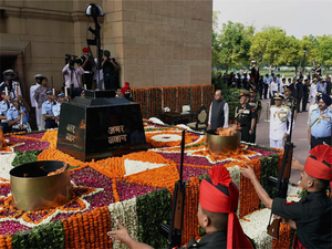 Army pays tribute to fallen soldiers on Kargil Vijay Diwas