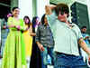Superstar Shah Rukh Khan receives unique offering from Banaras