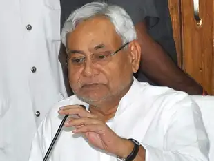 In the first five days in office, Nitish called two cabinet meetings, almost a dozen review meetings and made a number of decisions. In the first five days in office, Nitish called two cabinet meetings, almost a dozen review meetings and made a number of decisions.