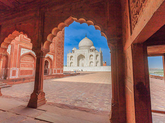Delhi To Agra