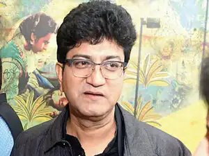 In addition to being the chairman of advertising agency McCann Worldgroup Asia Pacific, Prasoon Joshi is also a popular Hindi film lyricist and script-writer. In addition to being the chairman of advertising agency McCann Worldgroup Asia Pacific, Prasoon Joshi is also a popular Hindi film lyricist and script-writer.