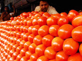 Tomatoes: New enemy in India's fight against inflation