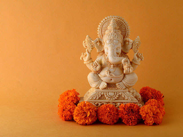 ganesh chaturthi: Decor Done Right! Five Easy Steps To Add To Your Ganesh  Chaturthi Celebrations - A Sacred Start | The Economic Times