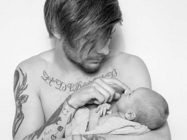 What Is The Meaning Behind Louis Tomlinson's '28' Tattoo? Liam Payne Talks  About One - Capital