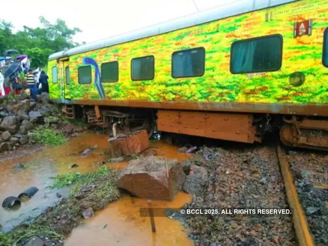 Indian Railways Duronto Express derailment How alert pilots saved the