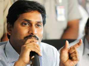 growing hatred on chandrababu in AP people due to attempt of murder on Jagan à°à±à°¸à° à°à°¿à°¤à±à°° à°«à°²à°¿à°¤à°