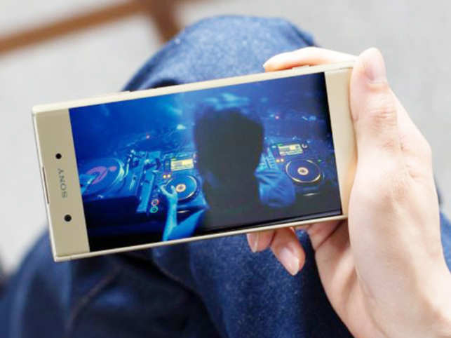 sony-launches-xperia-xa1-plus-with-23mp-camera-at-rs-24990.jpg