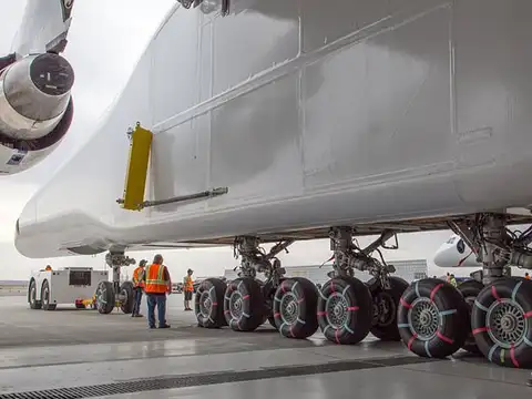 Aerospace Engine Review Vol. 6 エアロスペース An airborne rocket launcher - World's largest plane fires up all 6