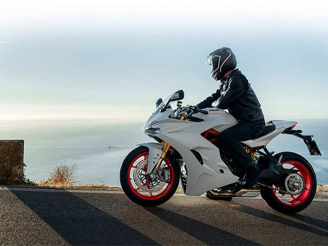 Ducati SuperSport specs and style