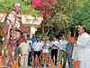 Vice President Venkaiah Naidu unveils Mahatma Gandhi statue at Rajghat