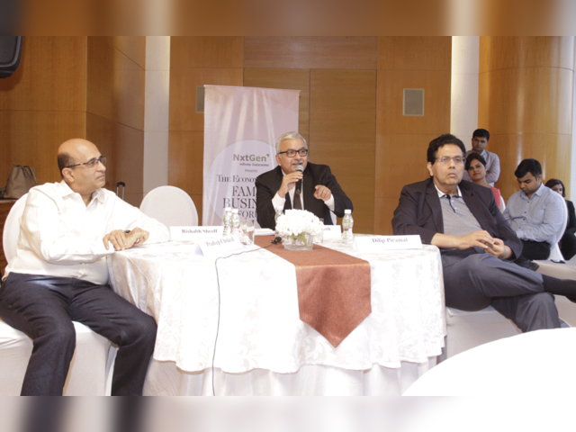 (L to R) : Pradeep Cholayil , Vijay Sampat , Dilip Piramal