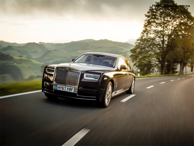 2018 Rolls-Royce Phantom VIII First Drive, Review