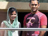 MS Dhoni and his wife in Ranchi