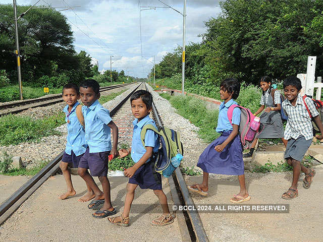 Safety at unmanned level crossings