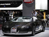 Bugatti Veyron super sport blitzes landspeed record