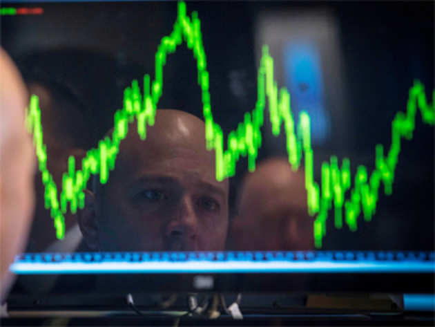 Traders’ Diary: Maintain stop loss below 10,300