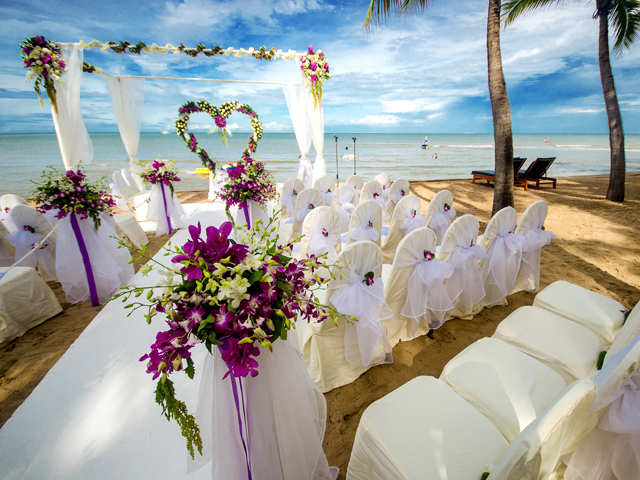 Beach Weddings Serve The Best Meal At Your Luxe Destination