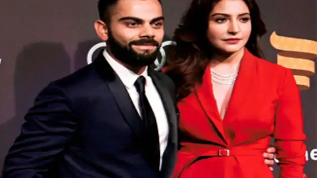 Virushka nuptials alert! Anushka Sharma, along with parents, spotted at Mumbai T2 Virushka nuptials alert! Anushka Sharma, along with parents, spotted at Mumbai T2