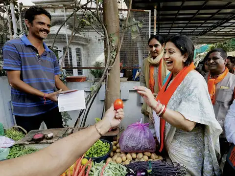 Presenting An 'Expensive' Gift to Minister