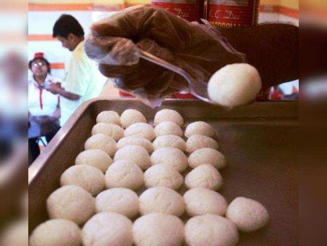 Freshly made rossogullas taste best, but the syrup does enable them to be stored longer in decent condition, and this is one reason why sweet sellers favour them rather than more perishable sweets.