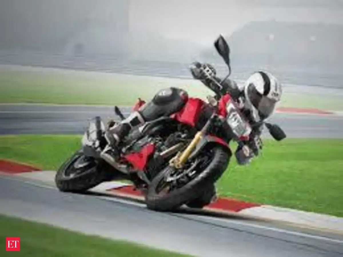 Watch:TVS Apache RR 310 first ride impression - The Economic Times ...