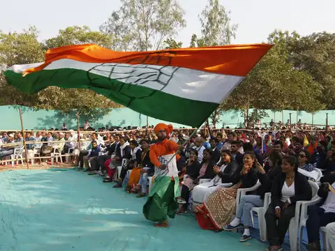 Barefoot for 'PM Rahul'