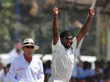 Muralitharan celebrates claming his 800th Test wicket