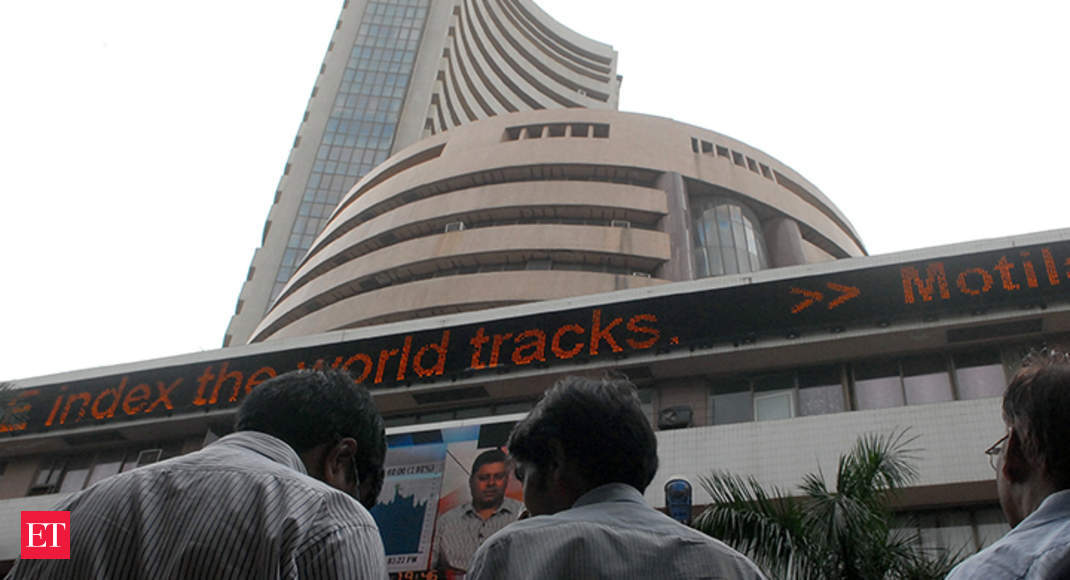 Sensex Market Open Sensex Plunges 800 Points Nifty Over 250 Points The Economic Times Video 