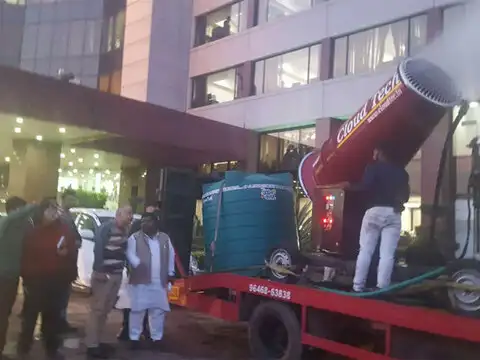 How an anti-smog gun works