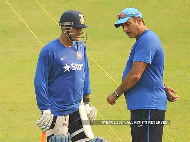 Ravi-Shastri-Dhoni-bccl