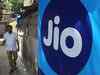 Jio offers Rs 3,300 cashback on recharge of Rs 399 & above