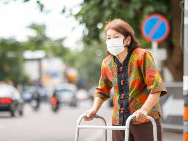 ElderlyWomanPollution_Thinkstock