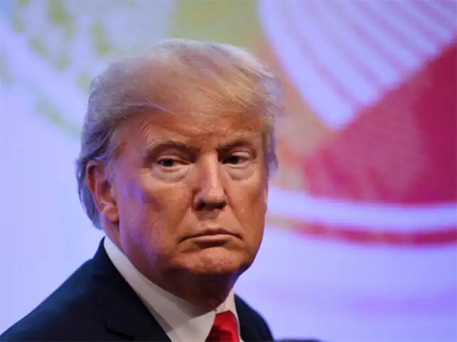 Twitter has announced it would not block the accounts of world leaders even if their statements are "controversial," citing a need to promote a "public conversation" on political issues. The announcement came just days after a tweet from President Donald Trump hinting at the use of nuclear weapons, which sparked criticism that the social network was allowing threats of violence.
However, the social media giant has suspended famous accounts in the past. Take a look: Twitter has announced it would not block the accounts of world leaders even if their statements are "controversial," citing a need to promote a "public conversation" on political issues. The announcement came just days after a tweet from President Donald Trump hinting at the use of nuclear weapons, which sparked criticism that the social network was allowing threats of violence.
However, the social media giant has suspended famous accounts in the past. Take a look: