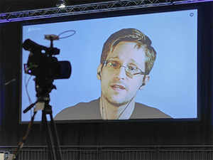 Edward-Snowden-ap