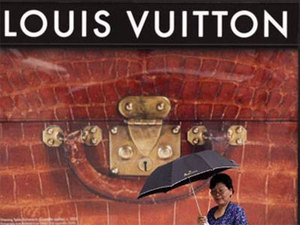Louis Vuitton: Louis Vuitton India retail profit jumps 50% in FY17 - The Economic Times
