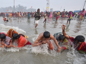 Over 20 lakh devotees take holy dip on Makar Sankranti