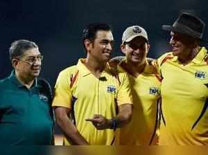 Chennai: Members of Chennai Super Kings (CSK) MS Dhoni, Matthew Hayden (R), Mohi...