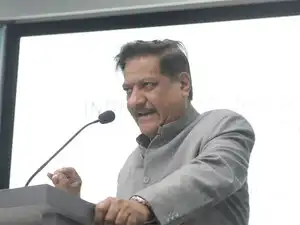 Prithviraj Chavan: BJP will not let Sena fight polls alone, says ...