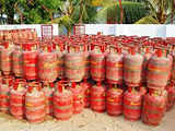 Free cooking gas scheme expanded to 8 crore poor families 1 80:Image