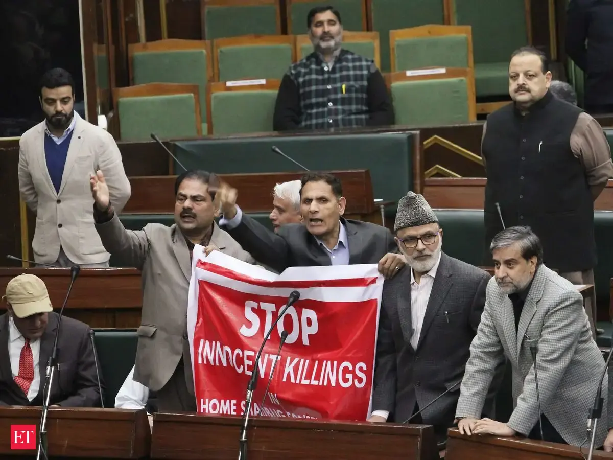 J&amp;K CMs uncle raises anti govt banners in Assembly - The Economic Times Video | ET Now