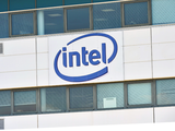 Intel on track in its promise to deliver 100-fold increase in performance of chip sets