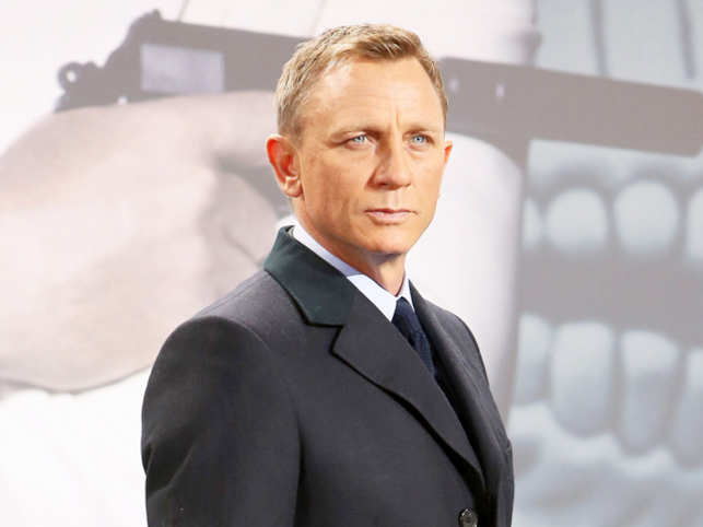 Daniel Craig: Daniel Craig to auction his limited edition '007' Aston ...