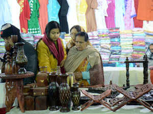 Handicraft exports likely to dip in 2017-18: EPCH