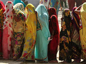 voters-queue-women-